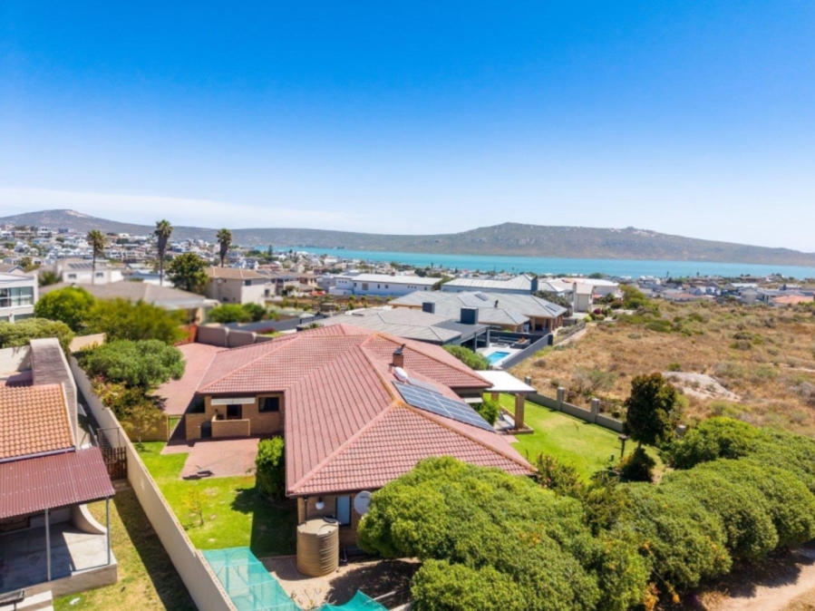 4 Bedroom Property for Sale in Myburgh Park Western Cape